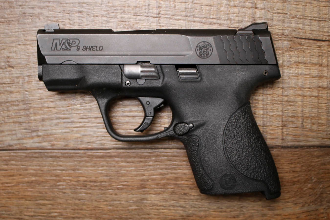 SMITH AND WESSON M&P9 Shield 1.0 9mm Police Trade-In Pistol (No Magazine)