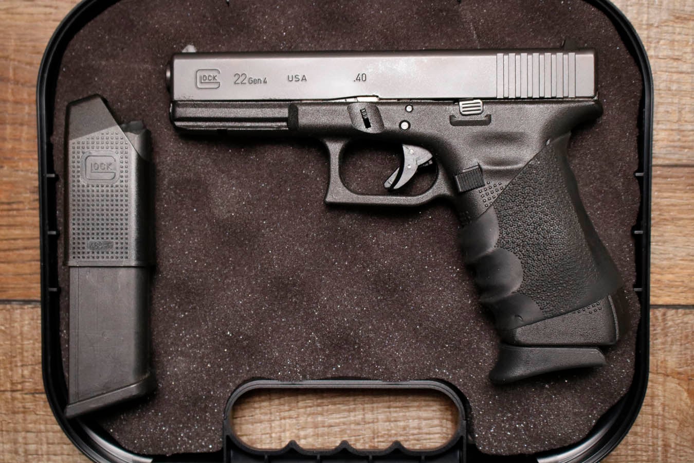 GLOCK 22 Gen 4 40 S&W Police Trade-In Pistol with Box and 2 Magazines