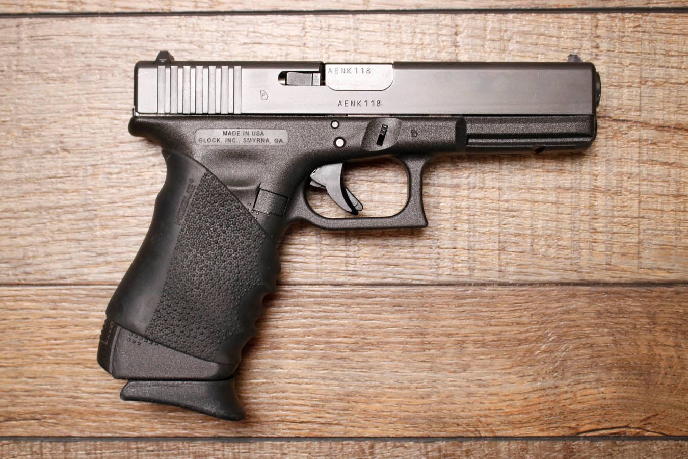 GLOCK 22 Gen 4 40 S&W Police Trade-In Pistol with Box and 2 Magazines