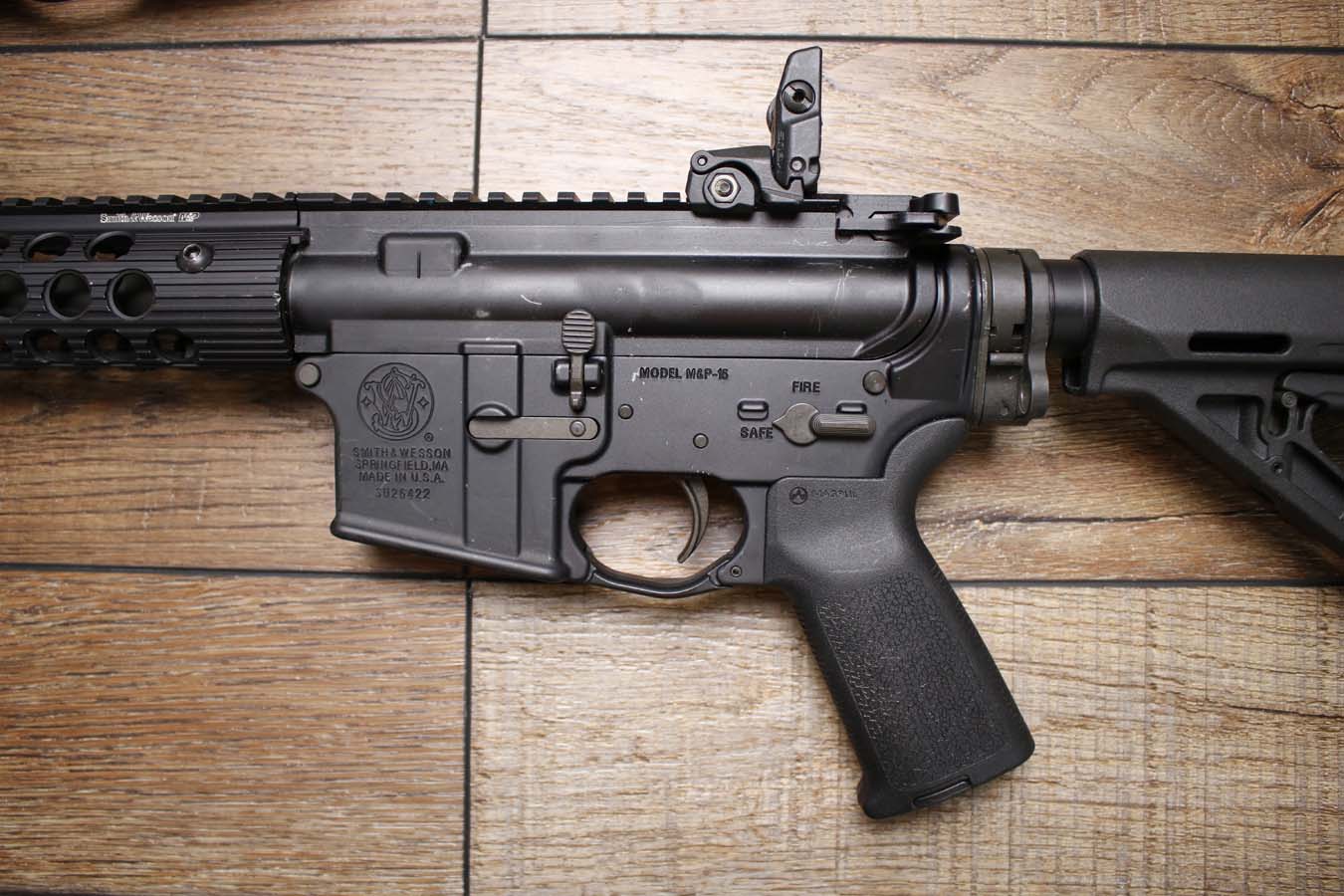SMITH AND WESSON M&P-15 5.56mm Police Trade-In Rifle with Troy Handguard (No Magazine)