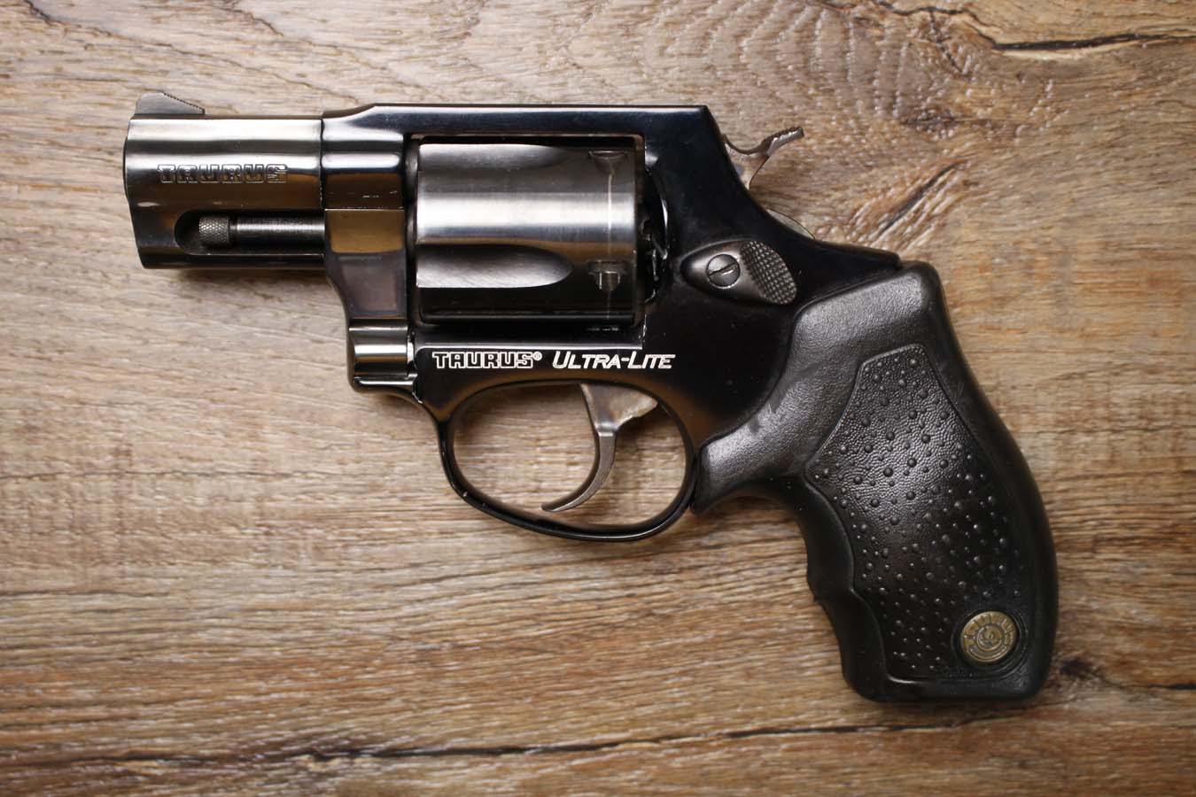 TAURUS 85 Ultra-lite 38 SPL Police Trade-In Revolver