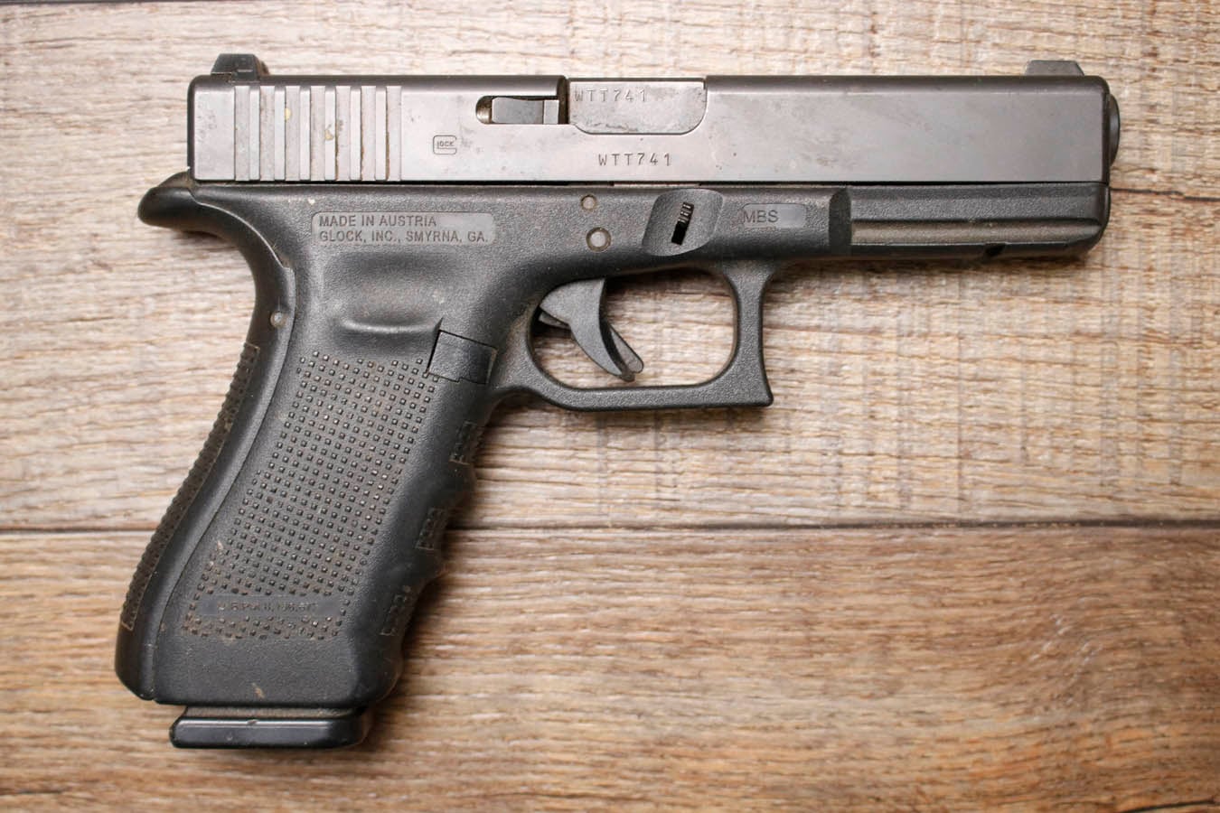 GLOCK 22 Gen 4 40 S&W Police Trade-In Pistol