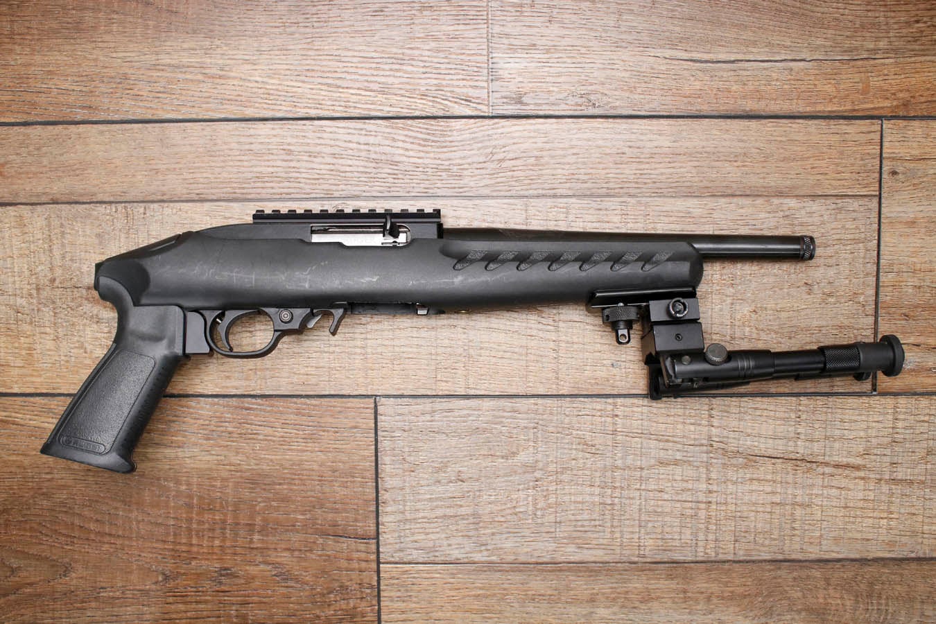 RUGER 22 Charger 22LR Police Trade-In Pistol with Threaded Barrel (No Magazine)