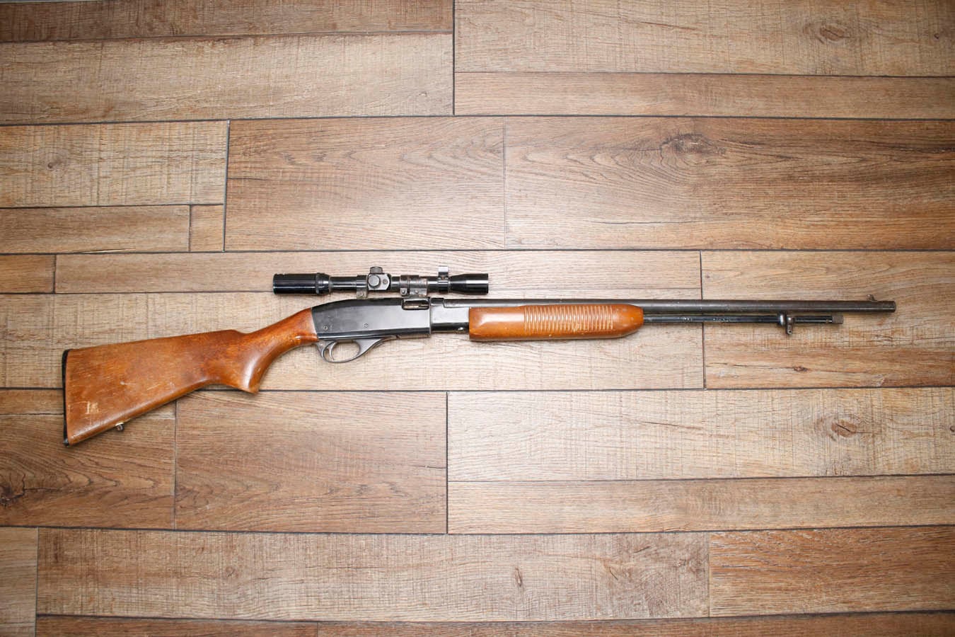 REMINGTON 572 Fieldmaster 22LR Police Trade-In Rifle with Scope