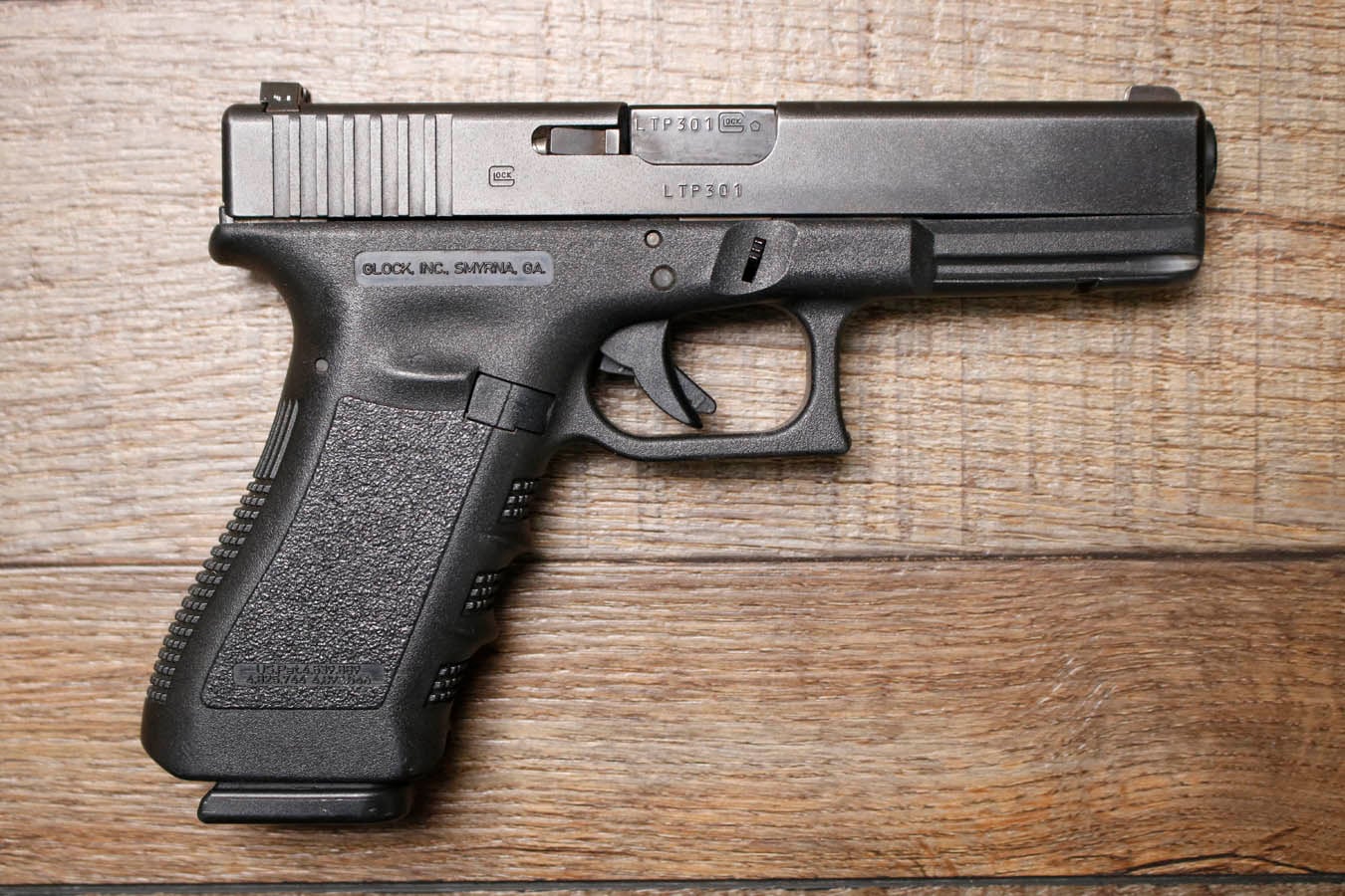 GLOCK 22 Gen 3 40 S&W Police Trade-In Pistol