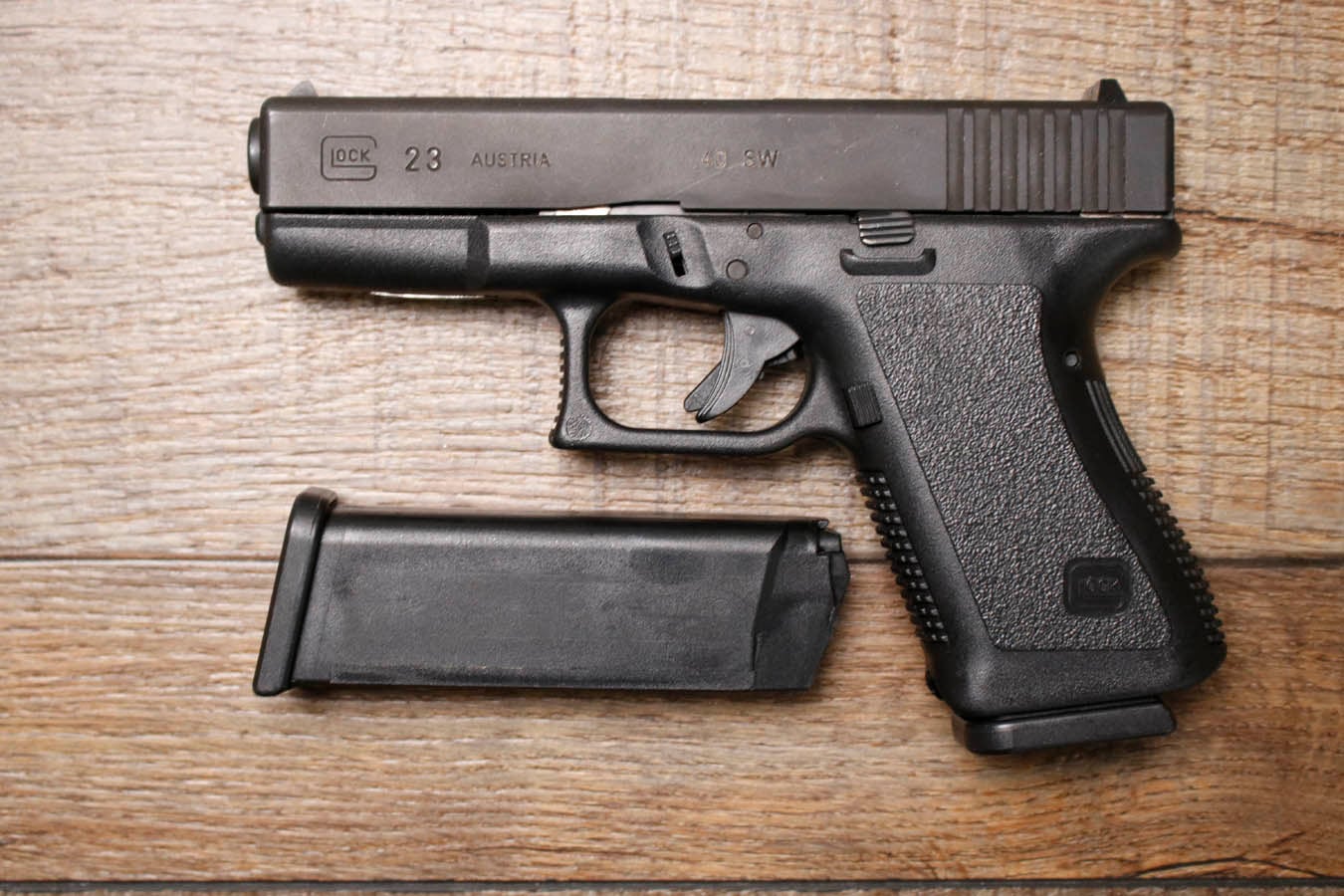 GLOCK 23 Gen2 40 S&W Police Trade-In Pistol