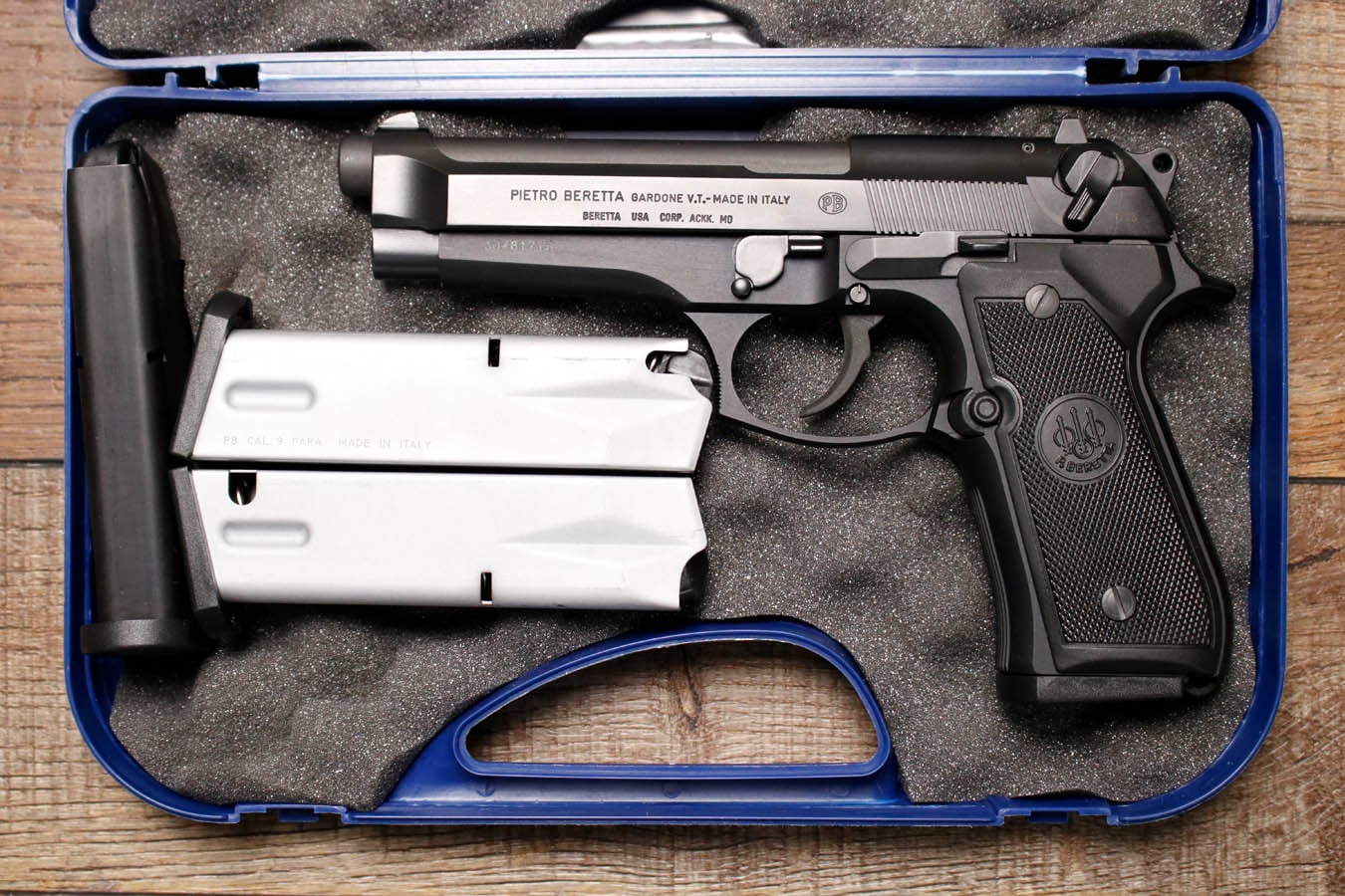 BERETTA 92FS 9mm Police Trade-In Pistol with Four Magazines and Original Box