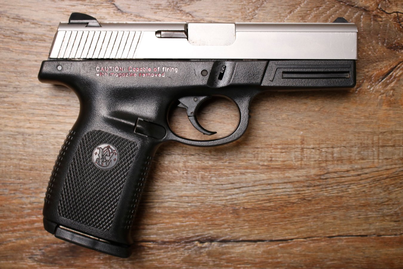 SMITH AND WESSON SW9VE 9mm Police Trade-In Pistol
