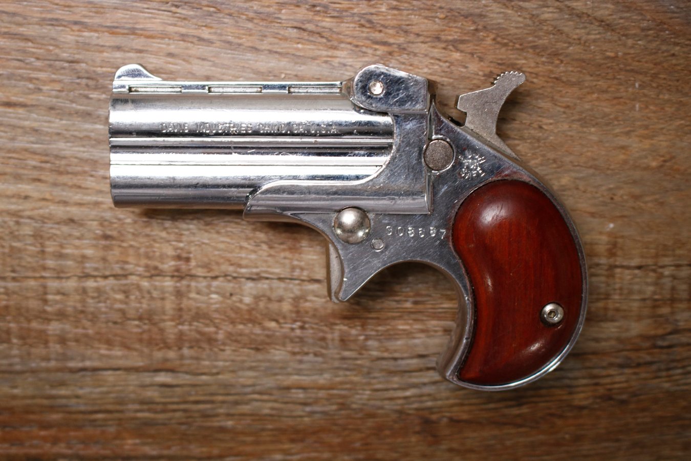 DAVIS INDUSTRIES D-32 32 ACP Police Trade-In Derringer