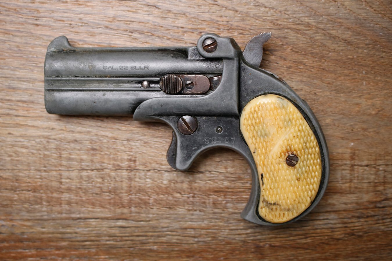 OMEGA RG15 22 S,L,LR Police Trade-In Derringer