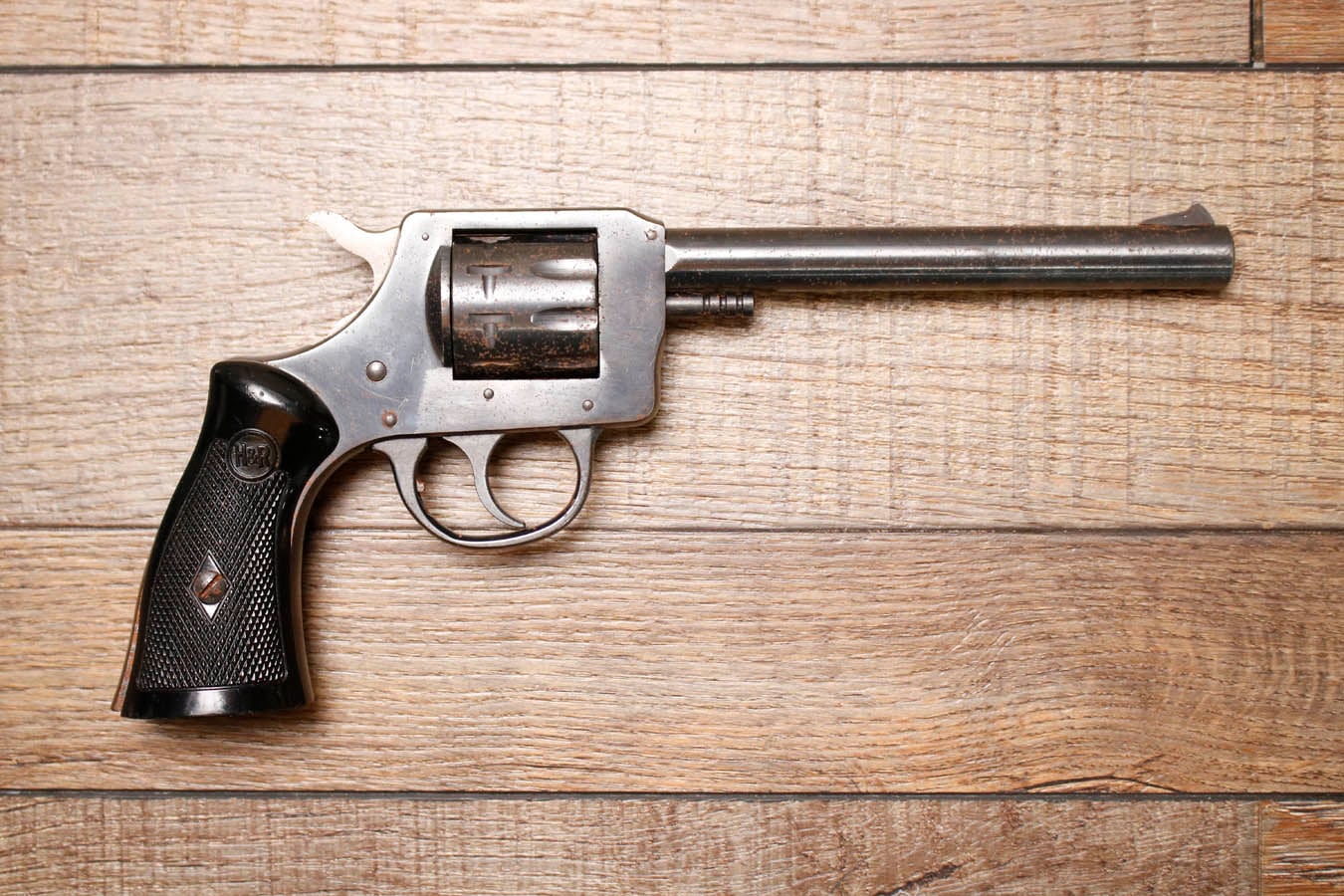 H AND R Model 929 Sidekick .22 LR 6 Inch 9-Shot Police Trade-in Revolver