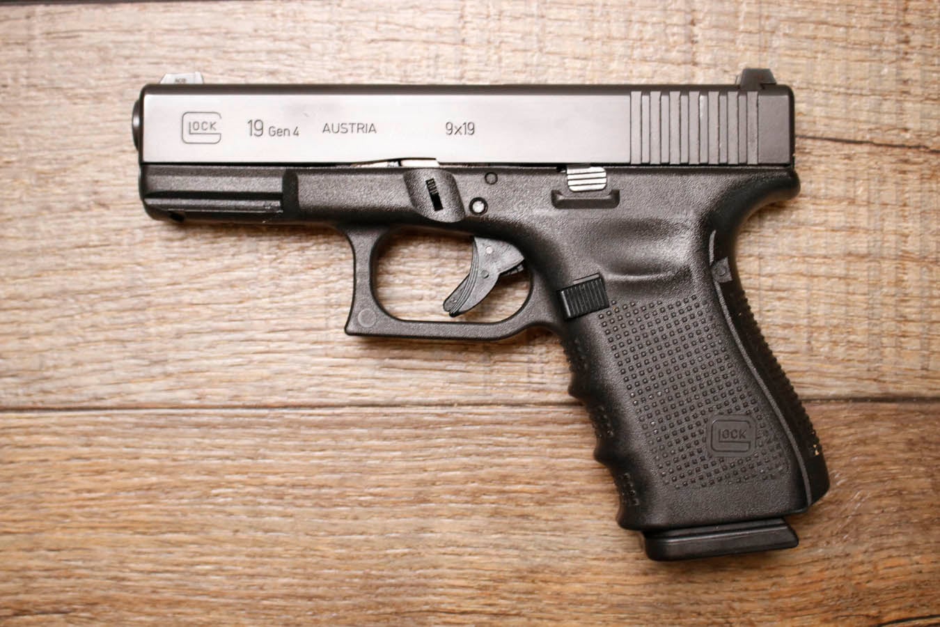 GLOCK 19 Gen 4 9mm Police Trade-In Pistol