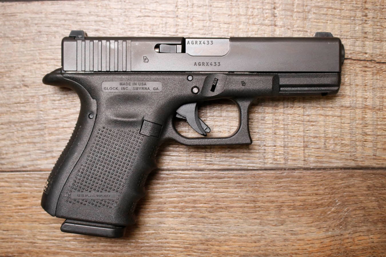 GLOCK 19 Gen 4 9mm U.S. Made Police Trade-In Pistol with Night Sights (Very Good Condition)