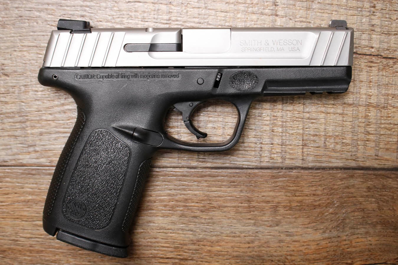 SMITH AND WESSON SD40VE 40 S&W Police Trade-In Pistol with Two Magazines