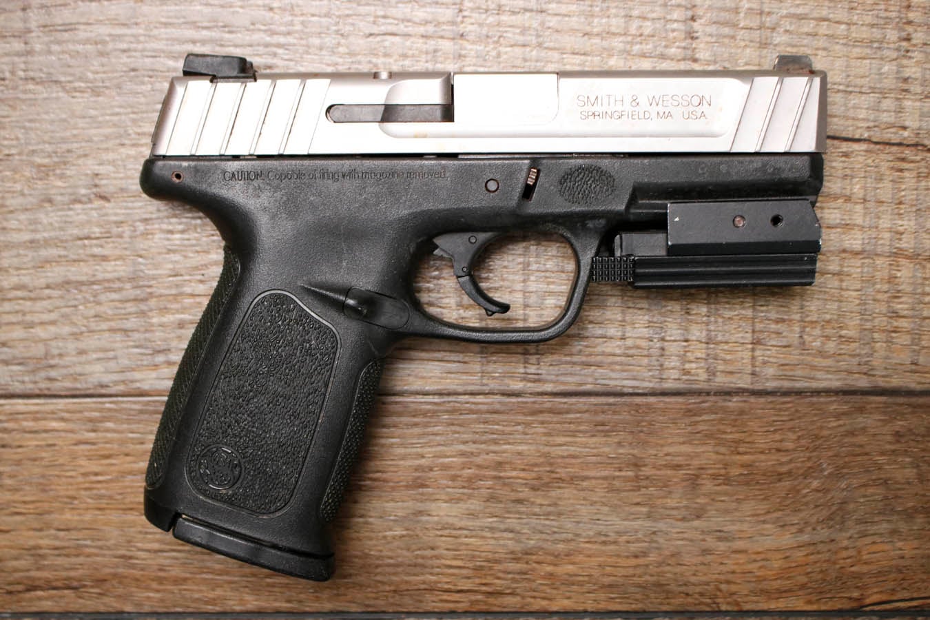 SMITH AND WESSON SD40VE 40 S&W Police Trade-In Pistol