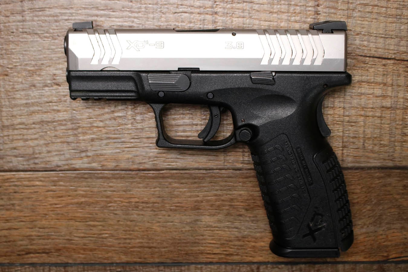 SPRINGFIELD XDM-9 9mm Police Trade-In Pistol with 3 Magazines, Holster/Mag Carrier and Original Box
