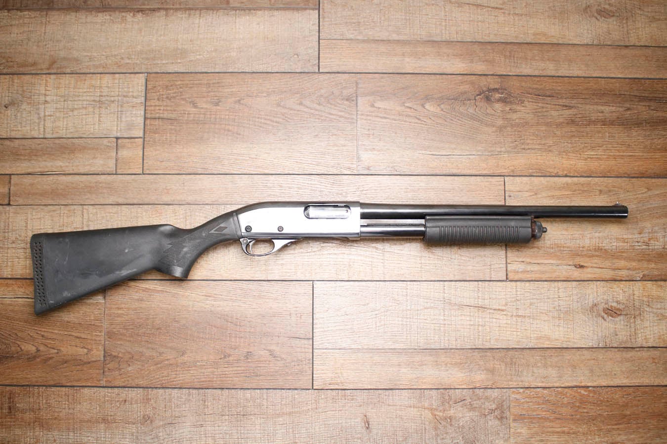 REMINGTON 870 Police Magnum 12GA Police Trade-In Shotgun with Ribbed Foregrip 