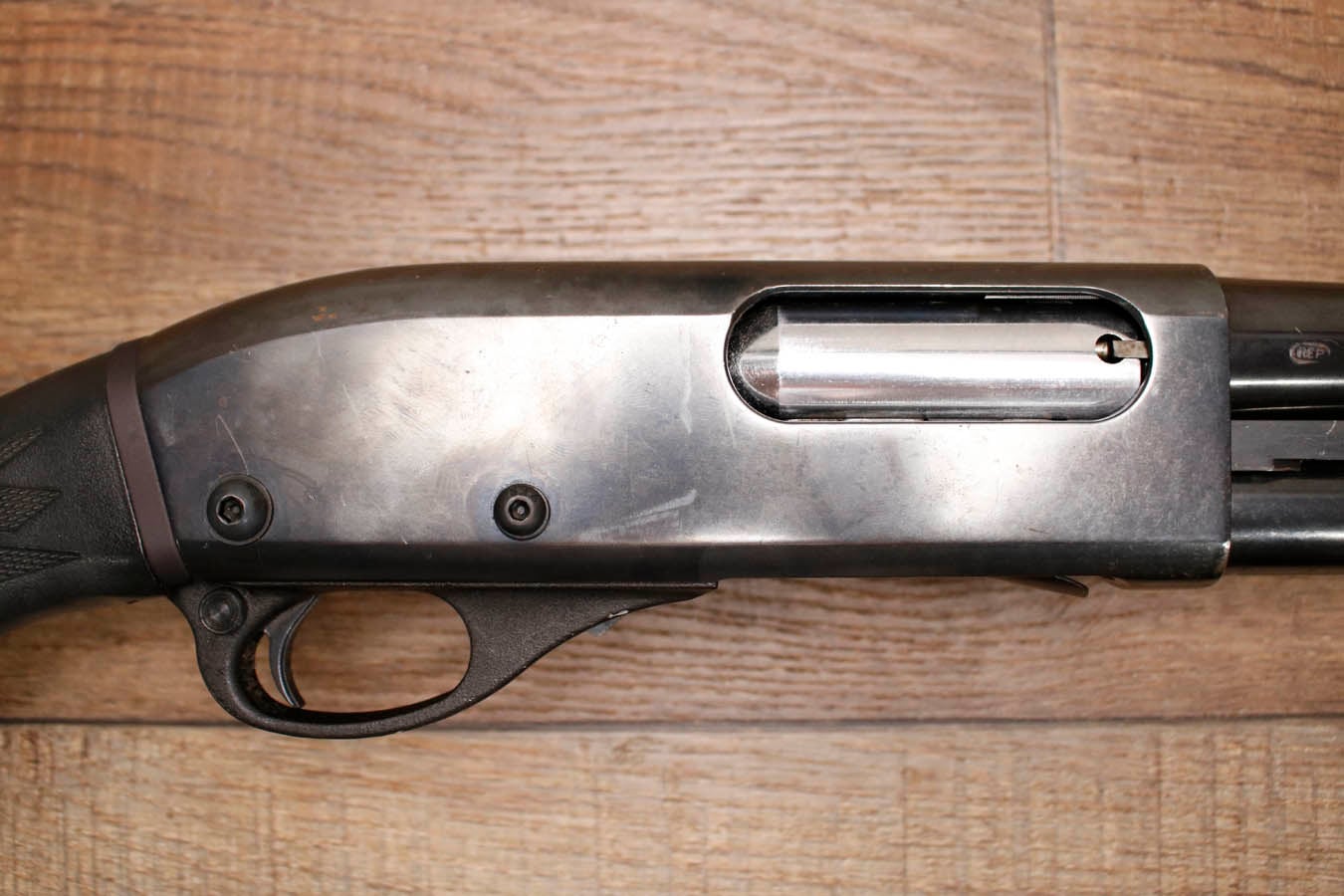 REMINGTON 870 Police Magnum 12GA Police Trade-In Shotgun with Ribbed Foregrip and Satin Finish