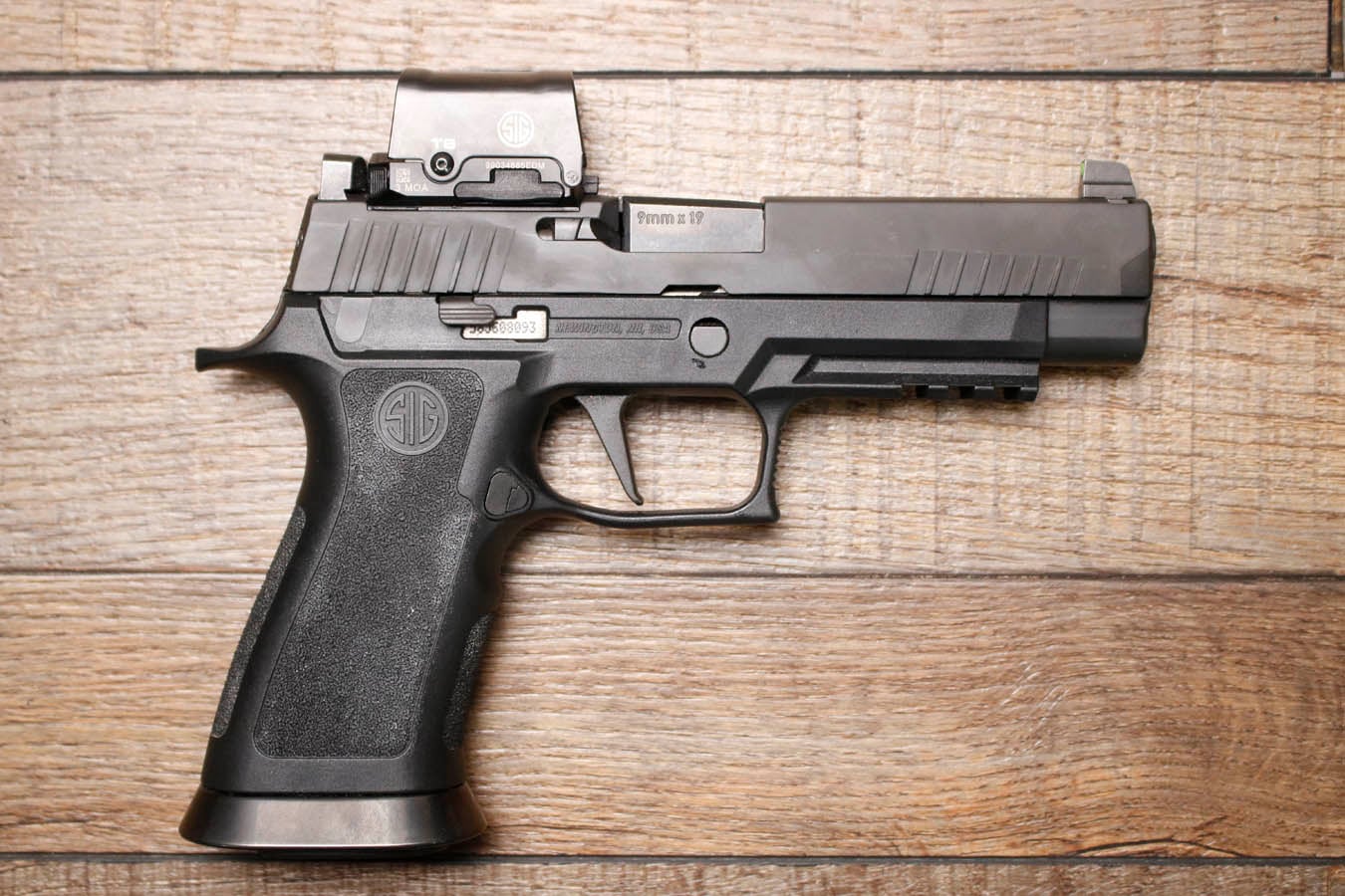 SIG SAUER P320 Full Size 9mm Police Trade-In Pistol with Romeo 2 Red Dot and Night Sights  