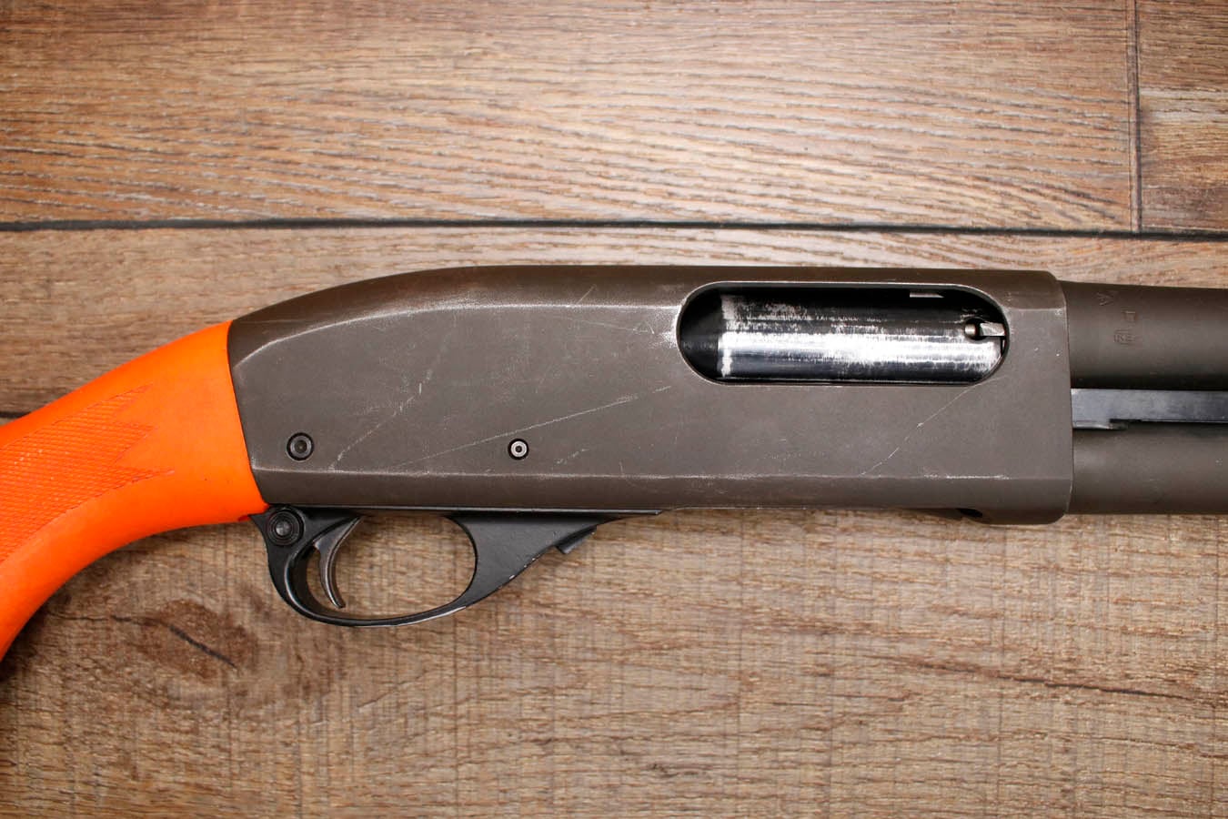 REMINGTON 870 Magnum 12GA Police Trade-In Shotgun with Synthetic Orange Furniture 