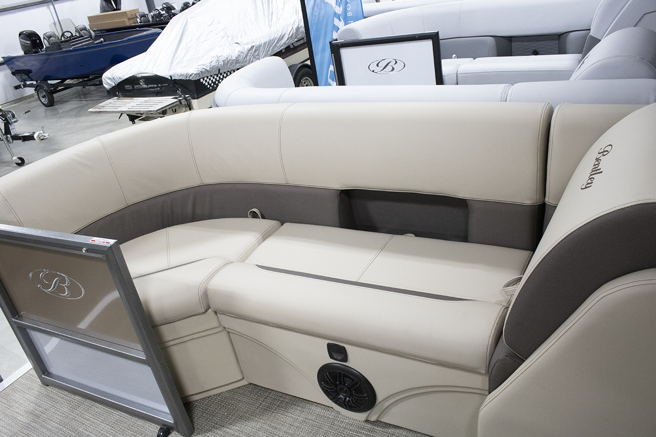 Bentley 2024 Legacy 223 QSB with Mercury 200XL