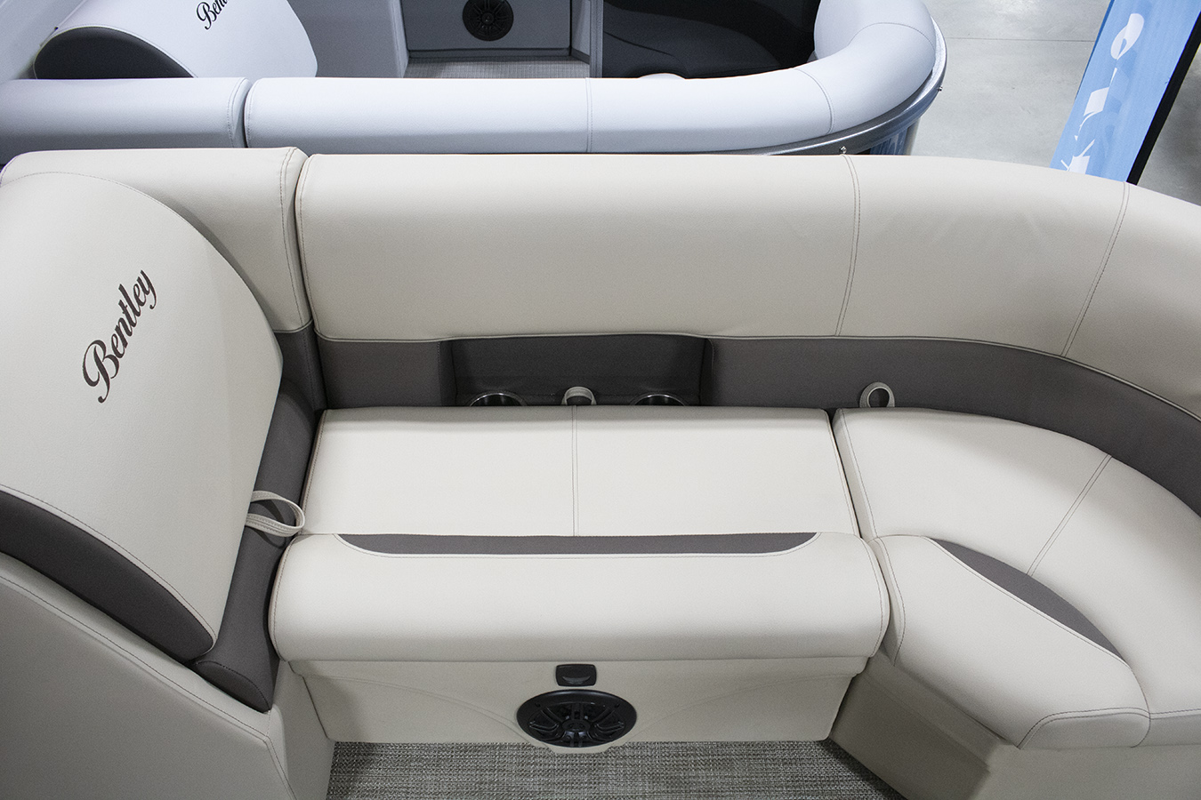 Bentley 2024 Legacy 223 QSB with Mercury 200XL