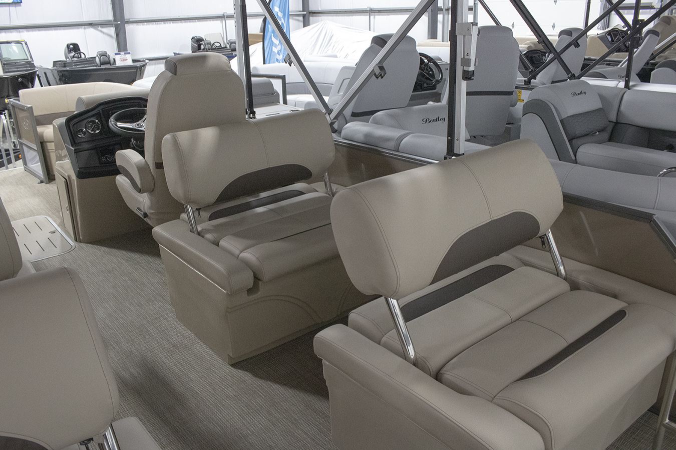 Bentley 2024 Legacy 223 QSB with Mercury 200XL