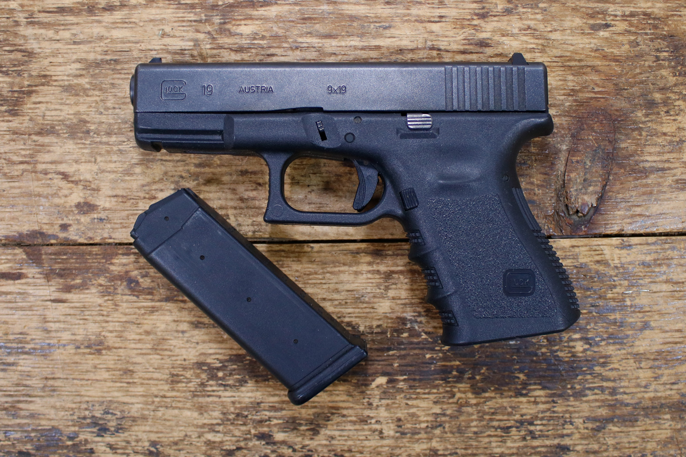 GLOCK 19 Gen 3 9mm Police Trade-In Pistol