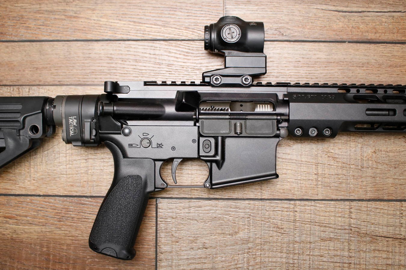 SONS OF LIBERTY GUN WORKS M4 300 AAC Blackout Police Trade-In Pistol with Law Tactical Folder