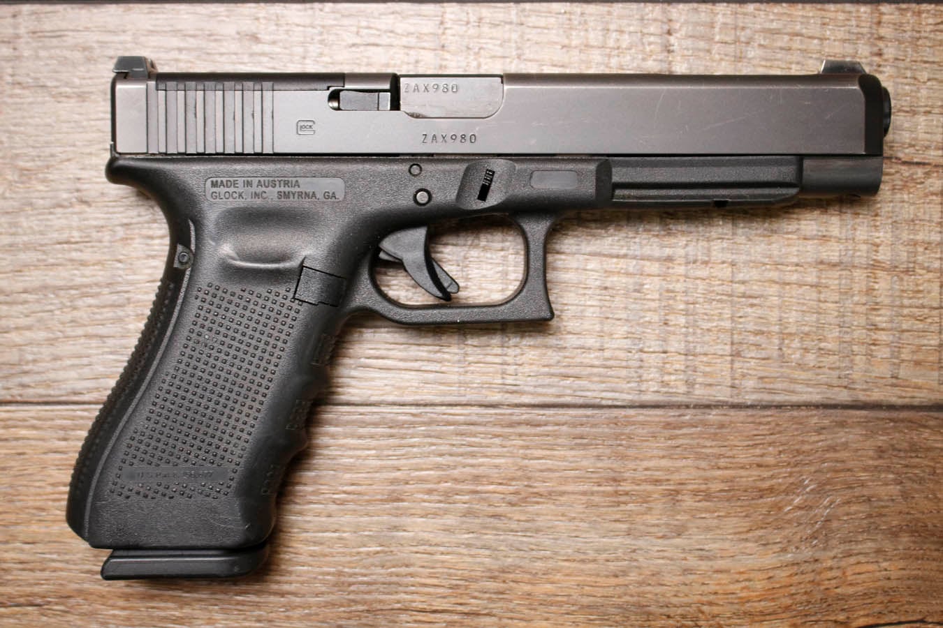 GLOCK 34 MOS Gen4 9mm Optic Ready Police Trade-in Pistol with Three Magazines