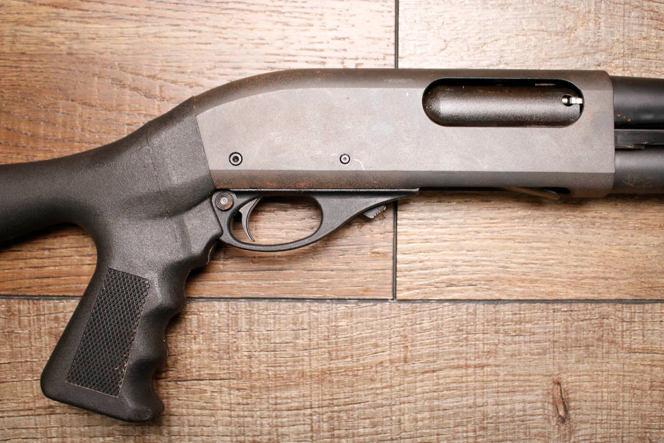 REMINGTON 870 12GA Police Trade-In Shotgun with Extended Tube Magazine, Pistol Grip and 18 Inch Barrel