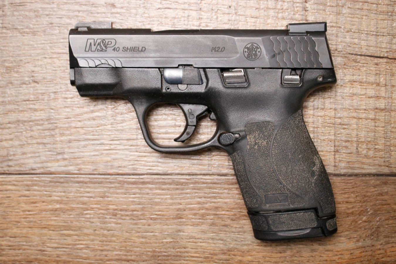 SMITH AND WESSON M&P40 Shield M2.0 40 S&W Police Trade-In Pistol