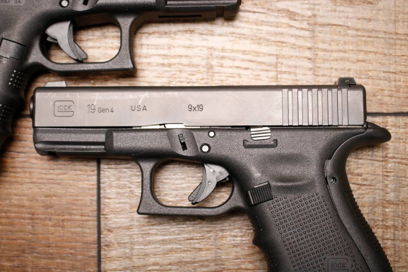 GLOCK 19 Gen 4 9mm Police Trade-In U.S. Made Pistol with Night Sights (Fair Condition)