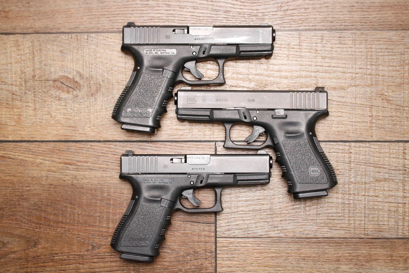 GLOCK 19 Gen 3 9mm Police Trade-In Pistol with Night Sights (Fair Condition)