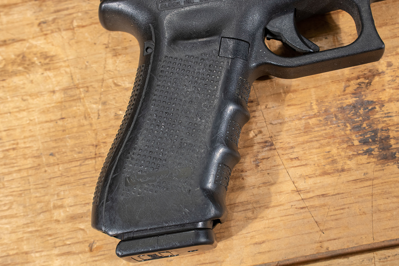 GLOCK 22 Gen4 40 S&W Police Trade-in Pistols with Night Sights (Fair Condition)