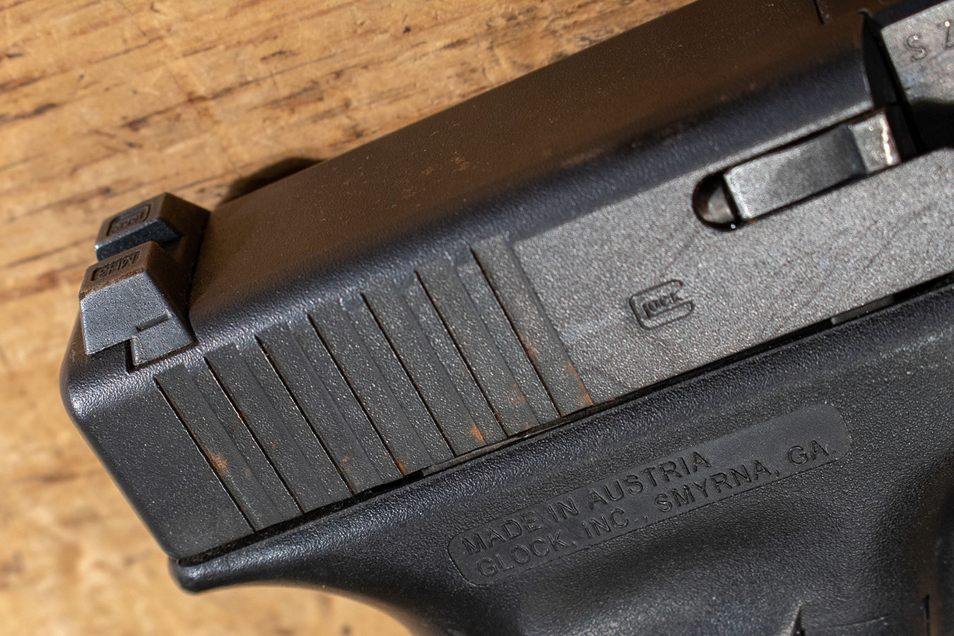 GLOCK 22 Gen4 40 S&W Police Trade-in Pistols with Night Sights (Fair Condition)