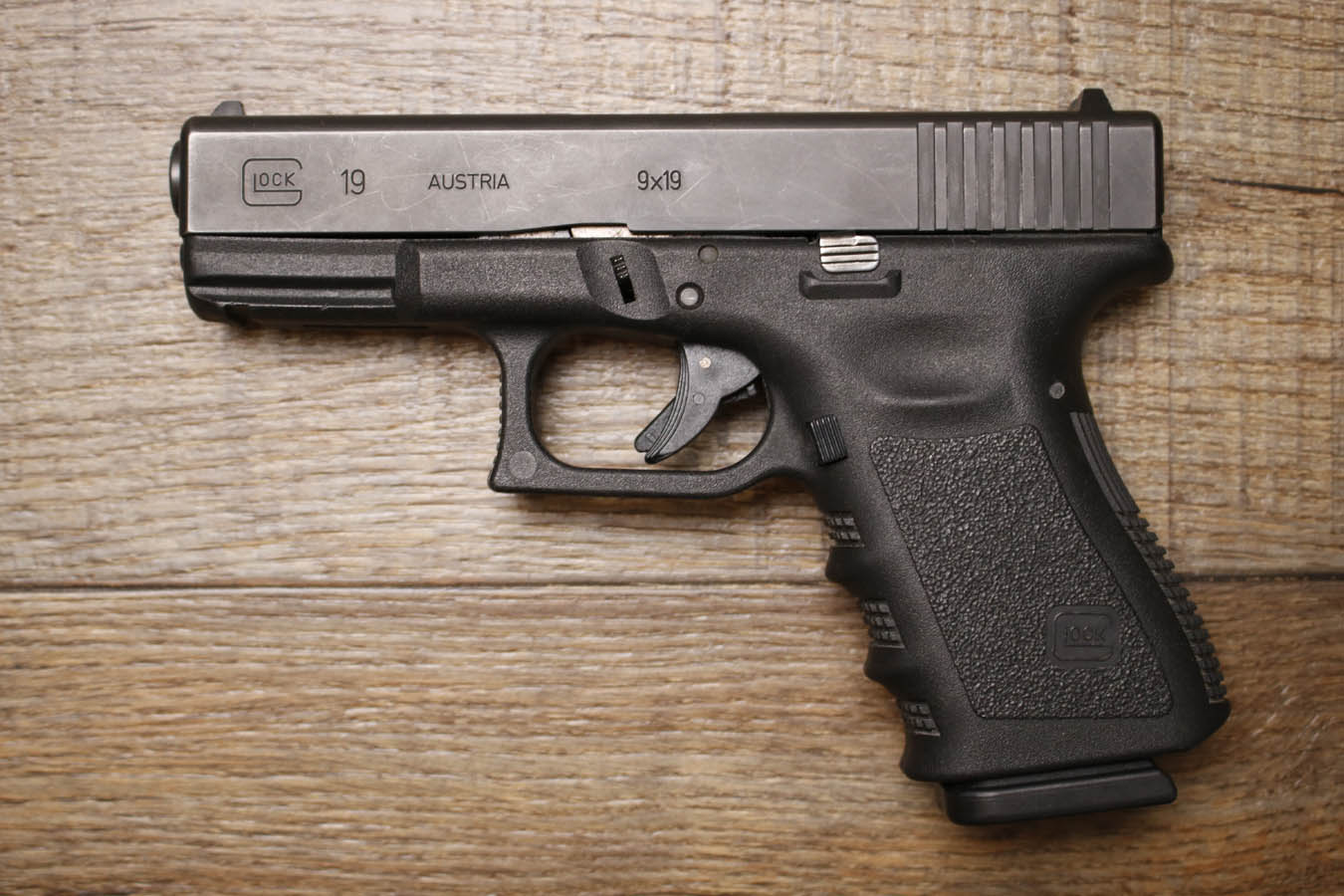 GLOCK 19 Gen 3 9mm Police Trade-In Pistol