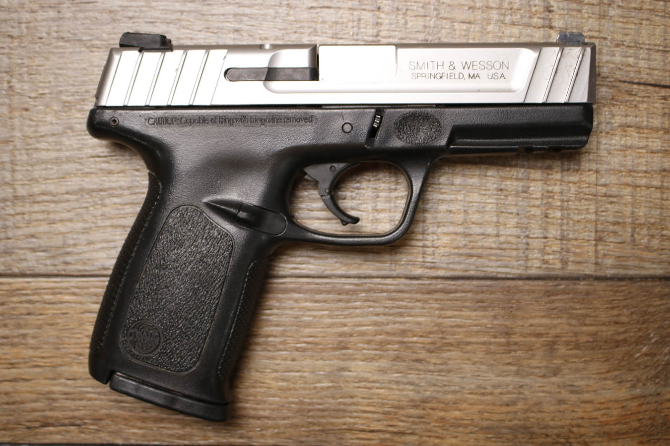 SMITH AND WESSON SD40VE 40 S&W Police Trade-In Pistol