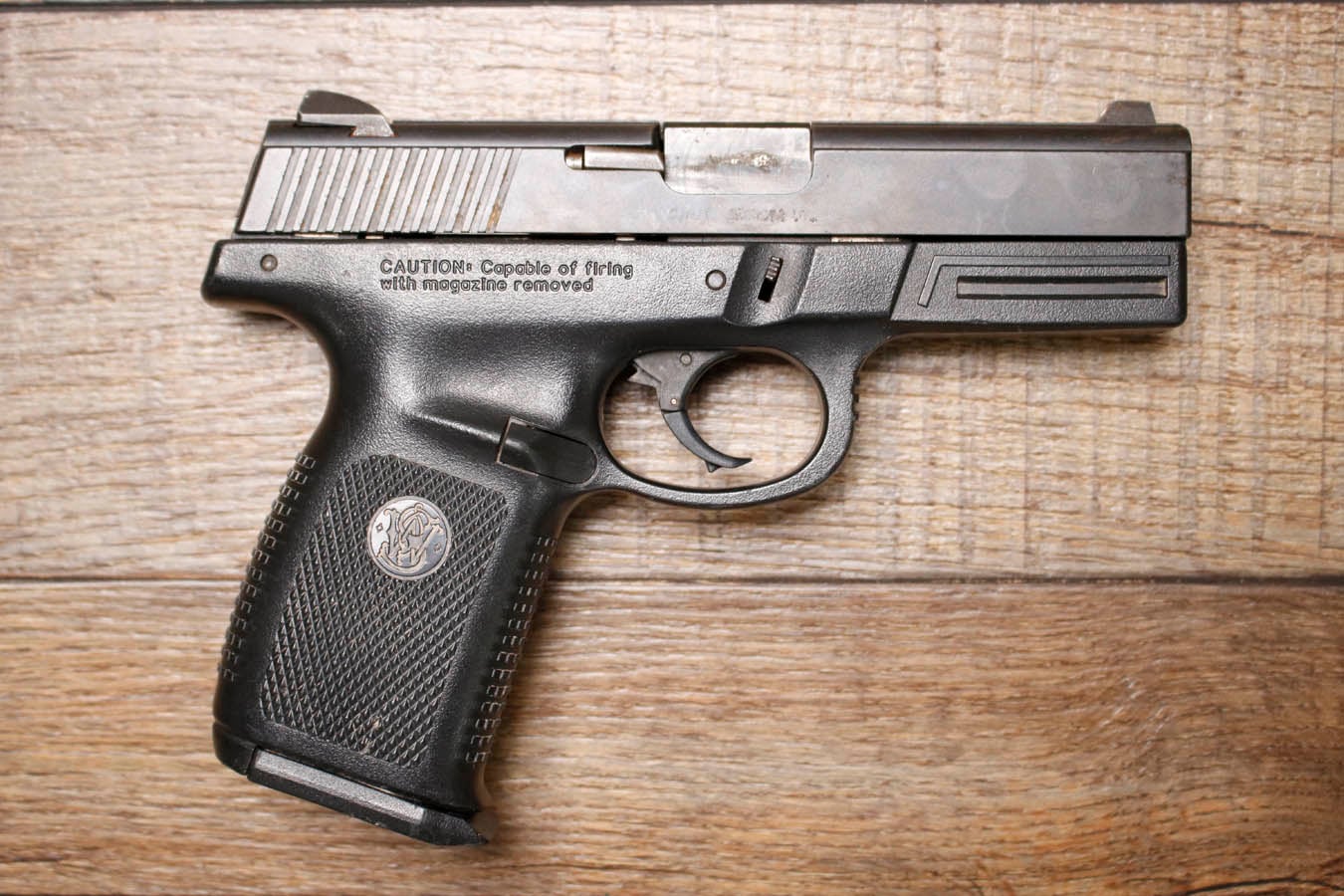 SMITH AND WESSON SW40VE 40 S&W Police Trade-In Pistol