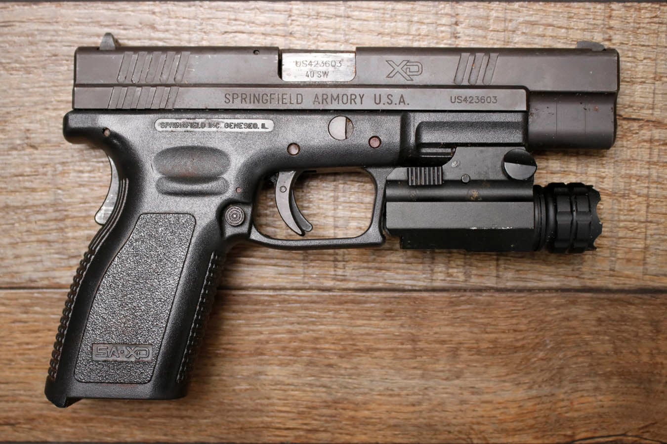 SPRINGFIELD XD-40 Tactical 40 S&W Police Trade-In Pistol with Protec Light (No Magazine)