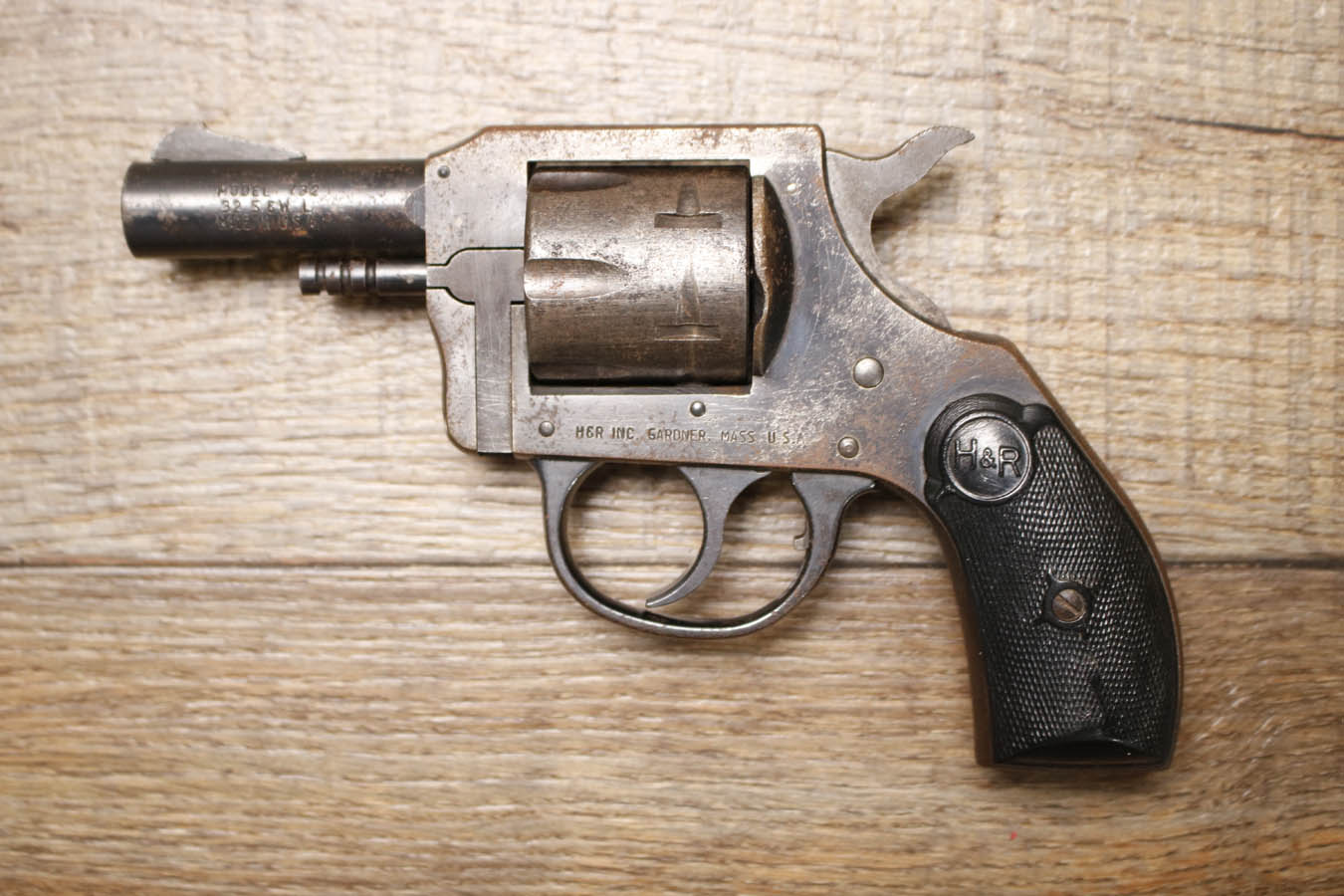 H AND R 732 32SW Long Police Trade-In Revolver