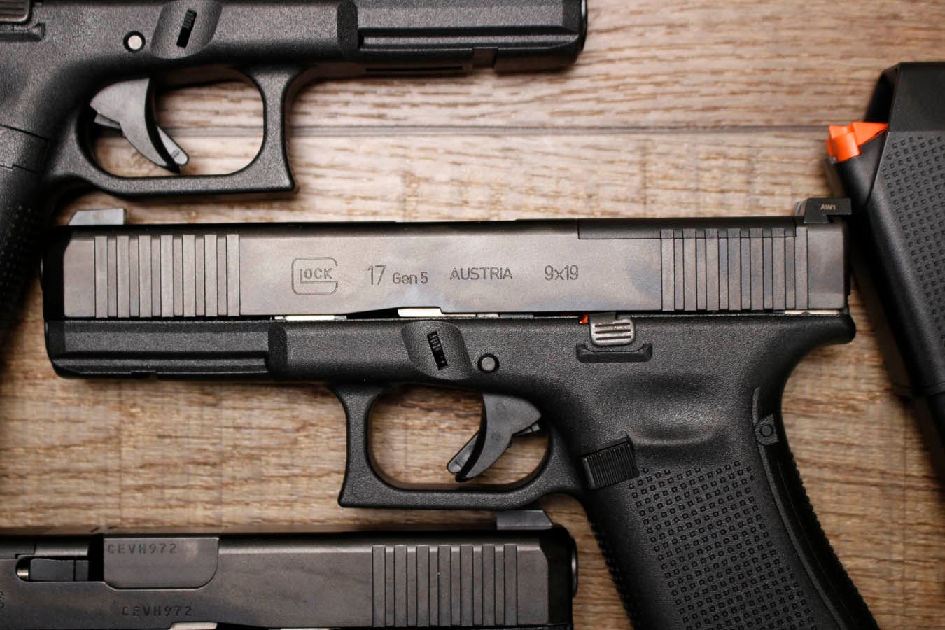 GLOCK 17 M.O.S. Gen 5 9mm Optic Ready Police Trade-In Pistols with Night Sights and Front Slide Serrations