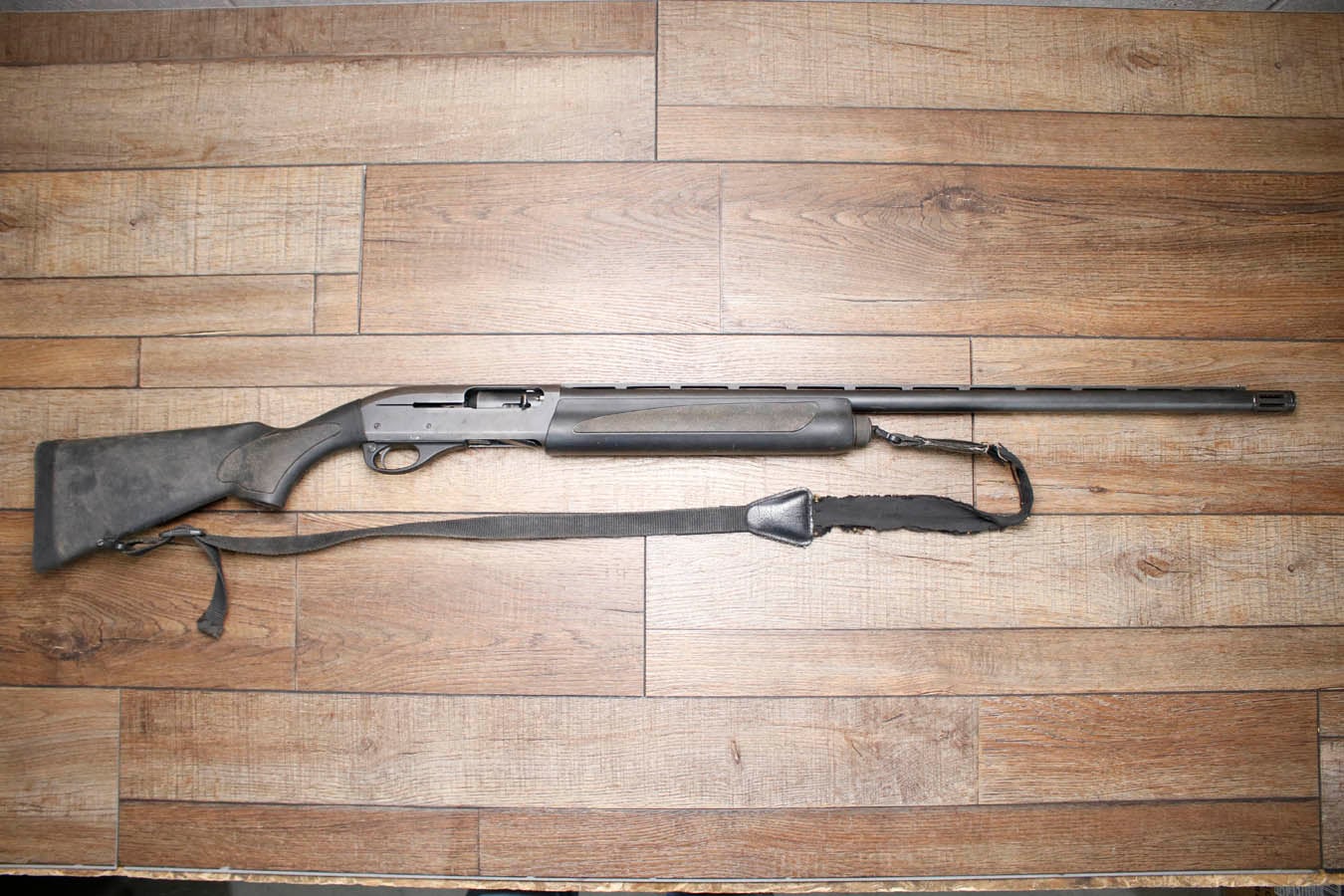 REMINGTON 11-87 12GA Police Trade-In Semi-Auto Shotgun with 28 Inch Barrel
