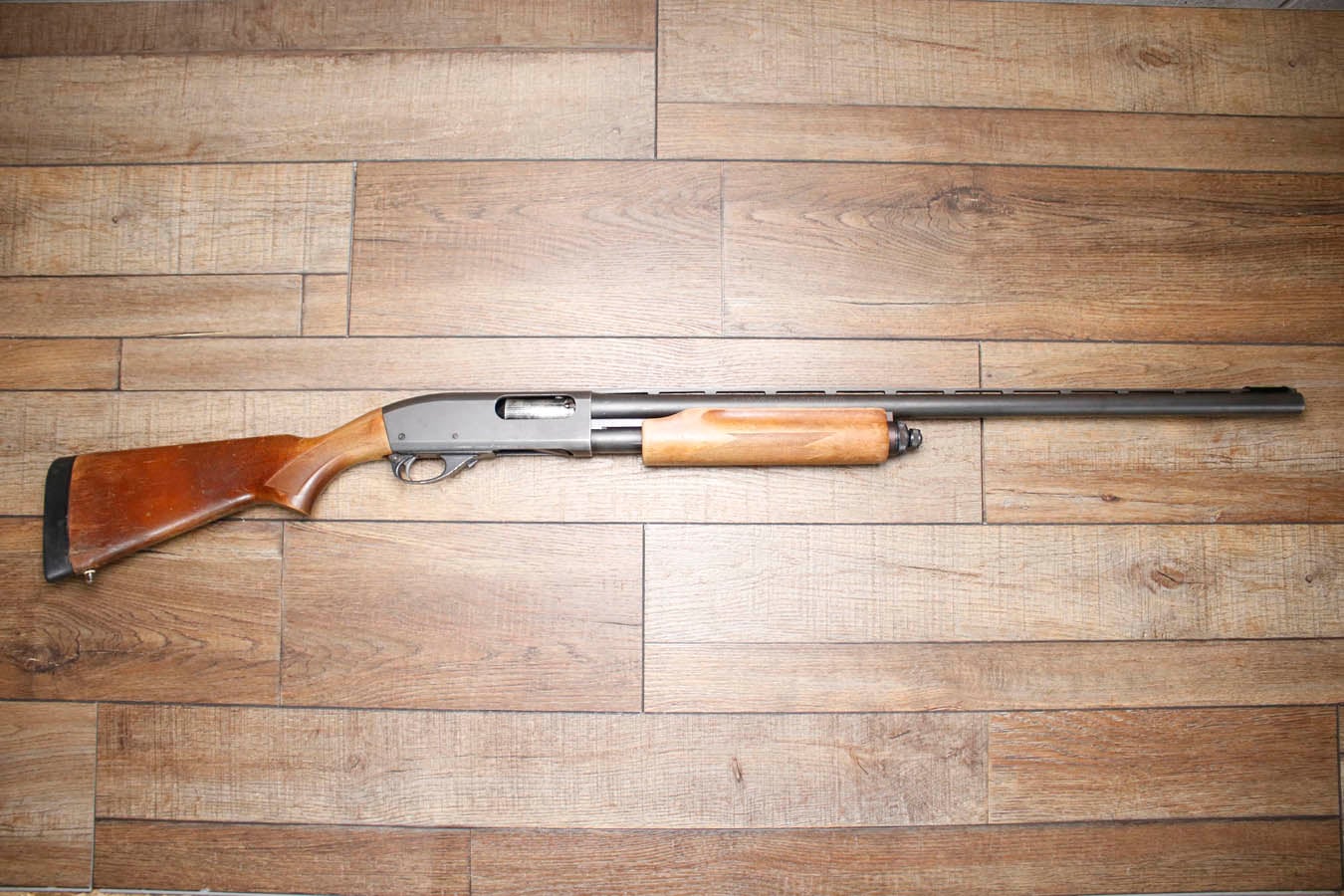 REMINGTON 870 Express 12GA Police Trade-In Shotgun with 28 Inch Barrel
