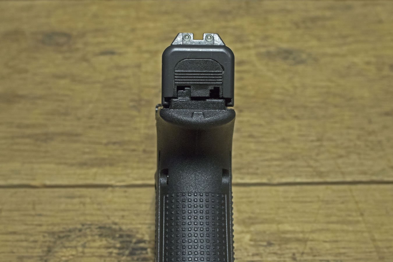 GLOCK 19 Gen4 9mm Police Trade-in Pistols with Holster and Night Sights (Very Good Condition)