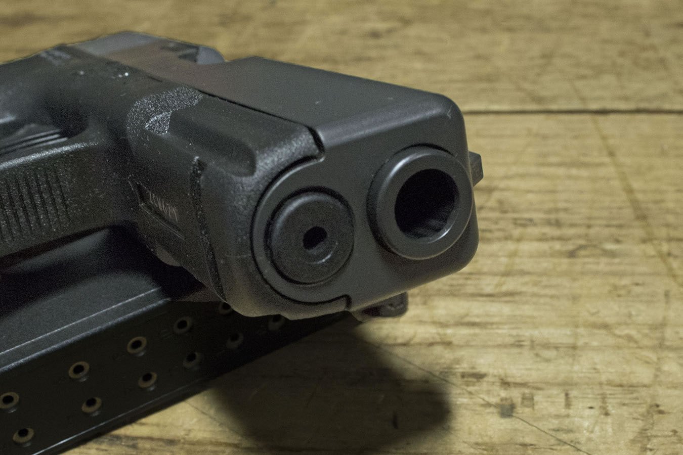 GLOCK 19 Gen4 9mm Police Trade-in Pistols with Holster and Night Sights (Very Good Condition)