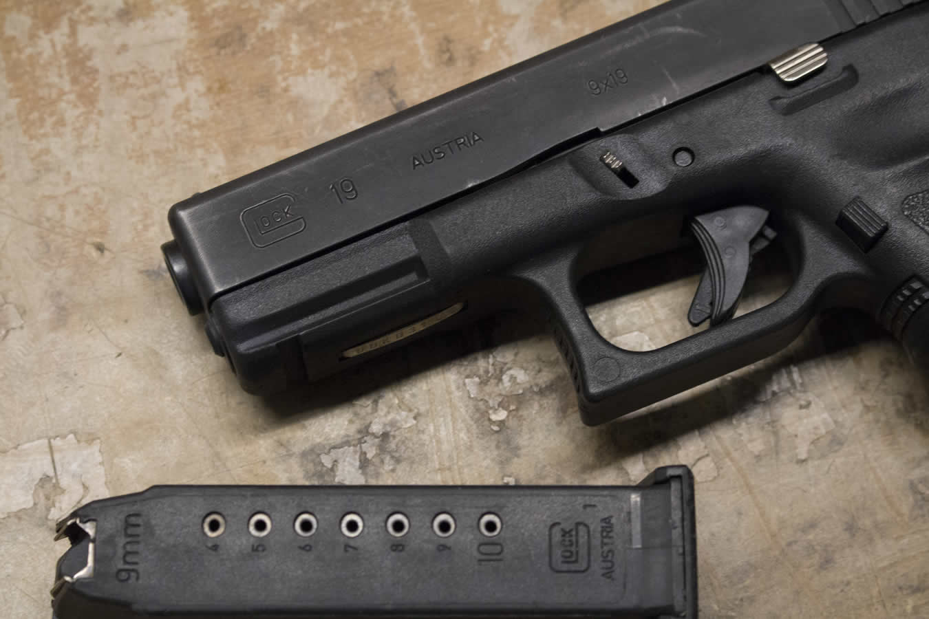Glock 19 9mm Compliant 10Round Police TradeIns (Gen 3) Sportsman