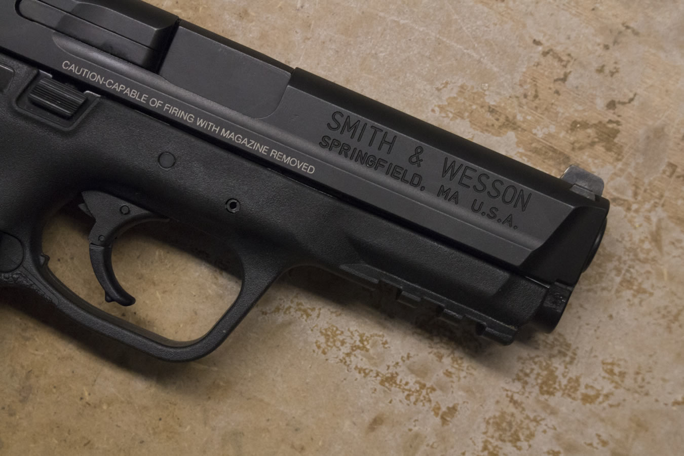 SMITH AND WESSON M&P9 9mm Full-Size Police Trade-ins with Thumb Safety (Very Good Condition)