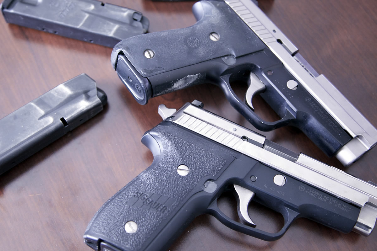 SIG SAUER P229 40 S&W Stainless Police Trade-in Pistols
