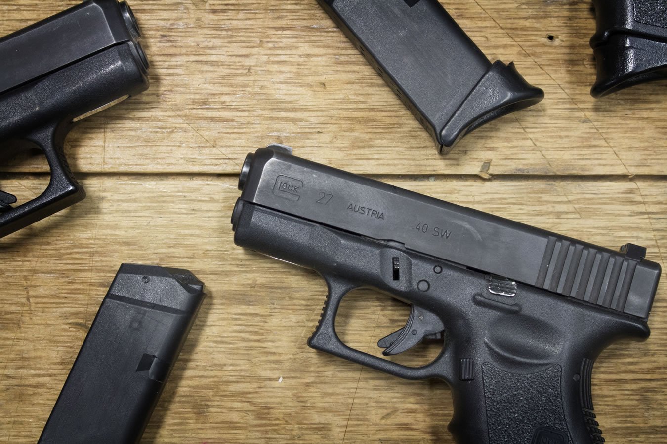 GLOCK 27 40 S&W Police Trades (Gen3)